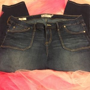 Torrid Square Front Pocket Capris